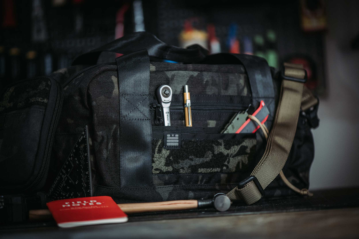 mighty duffle bag in multicam black